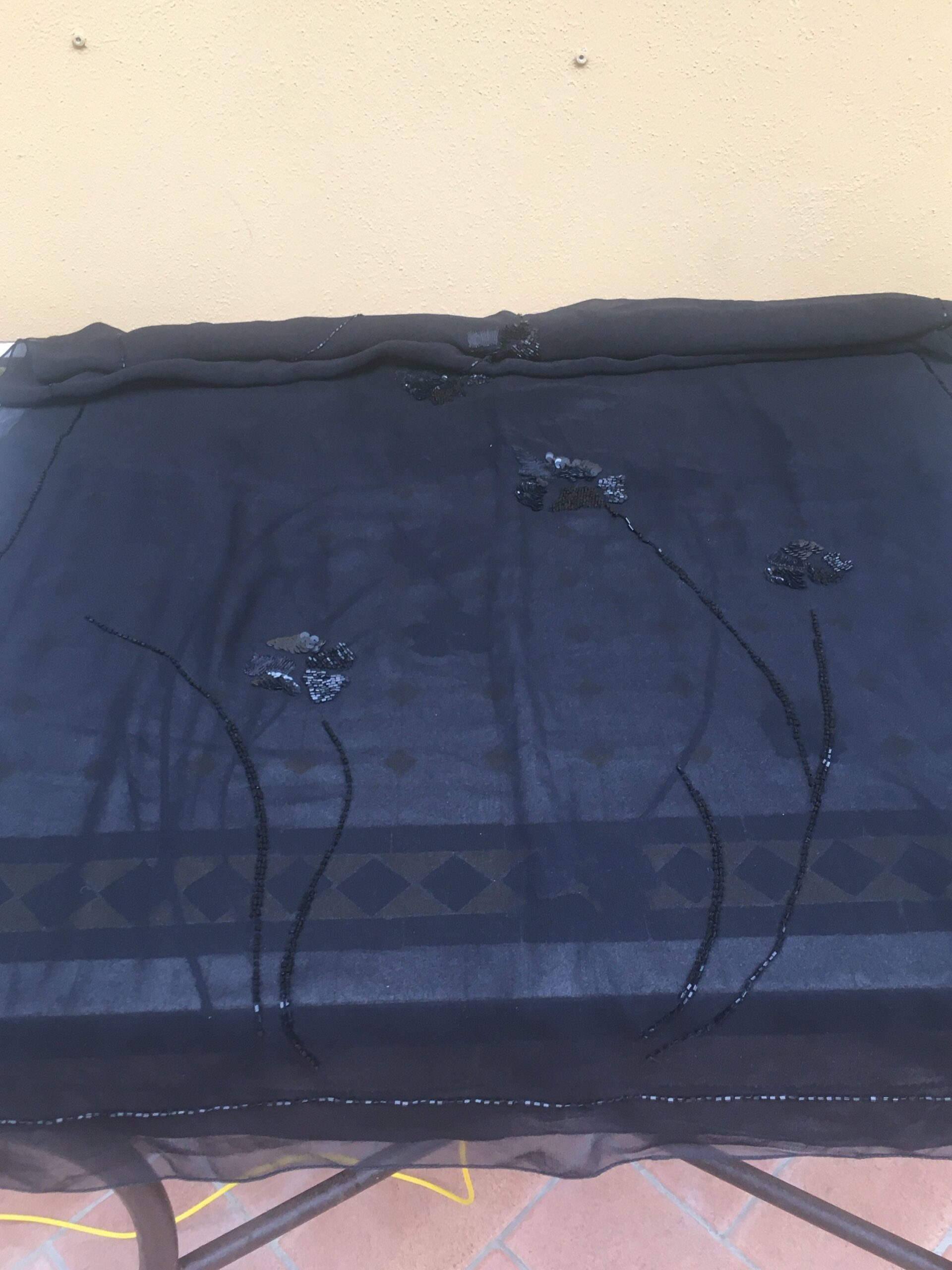90s Vintage Scarf Gucci/Design Luxury stole Gucci/Foulard Gucci/Black scarf silk Gucci/scarf Gucci/scarf embroidery Gucci - immagine 4