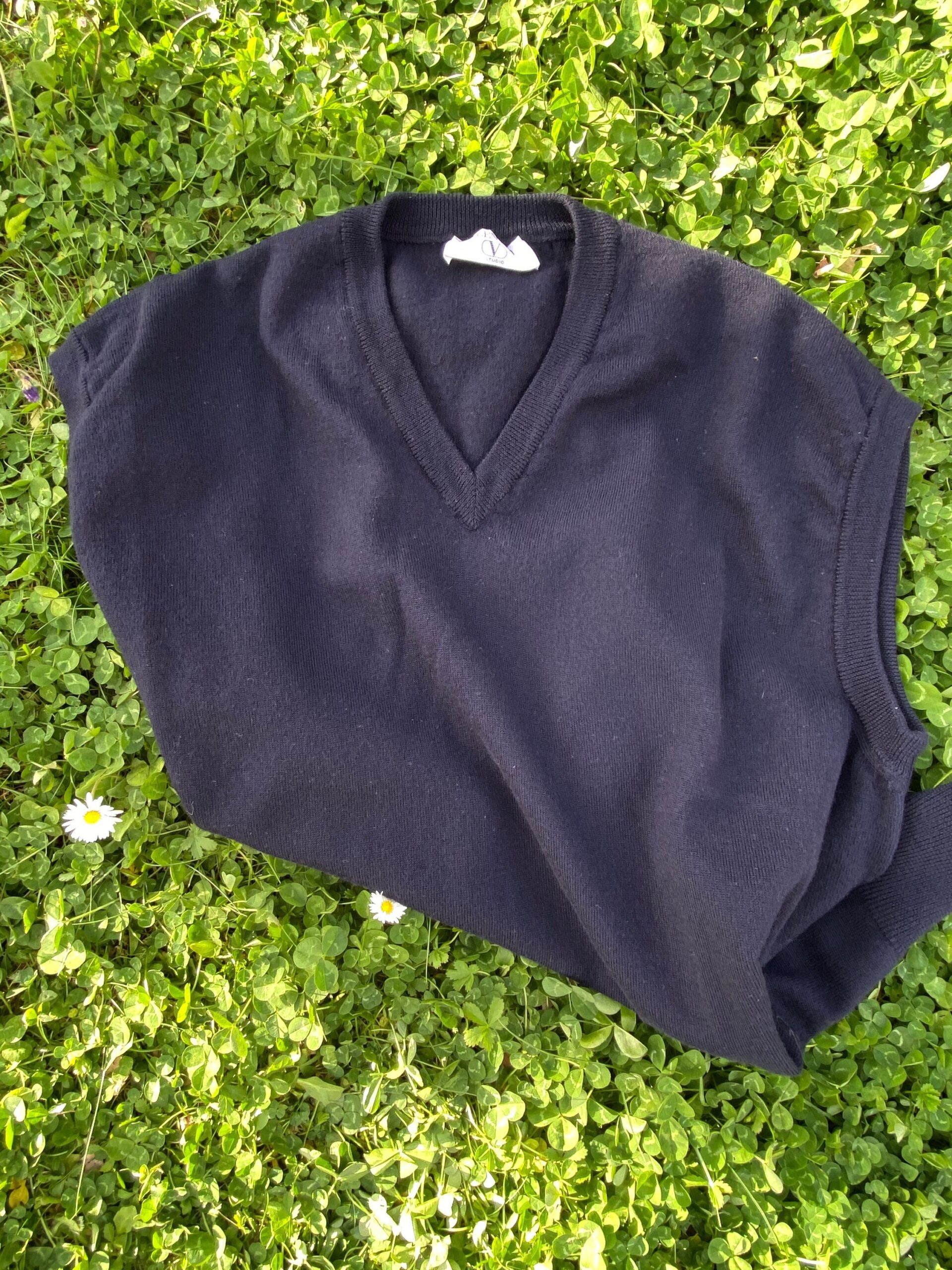 90s vintage sweater vest Valentino/Vest sweater pure new wool Design By Valentino Perugia/Valentino wool vest/Men tank top wool - immagine 4