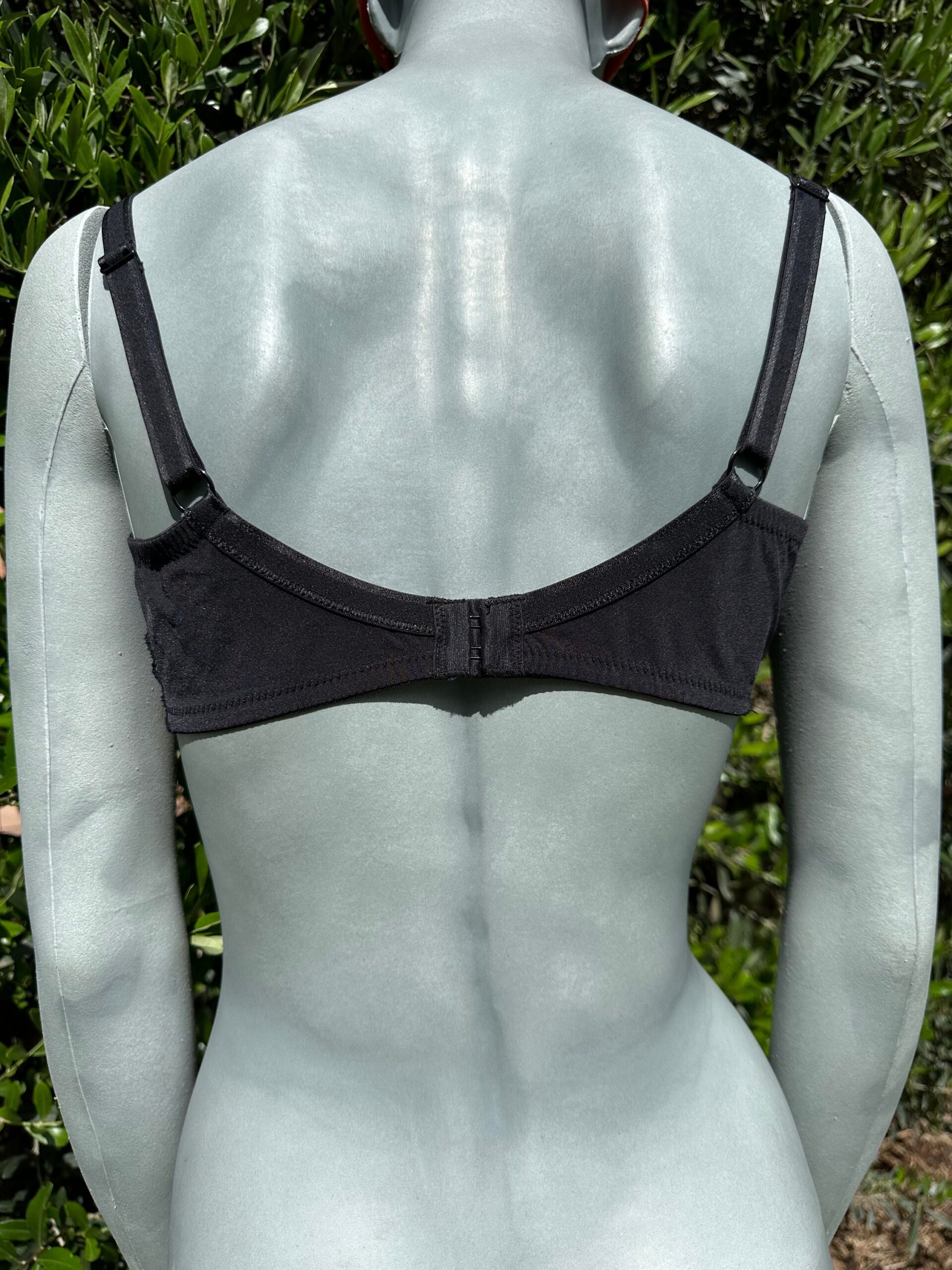 90s Vintage bra Pierre Cardin/Noir bra lace nylon/Rare bra Design Pierre Cardin/Rare bra Pierre Cardin black - immagine 3