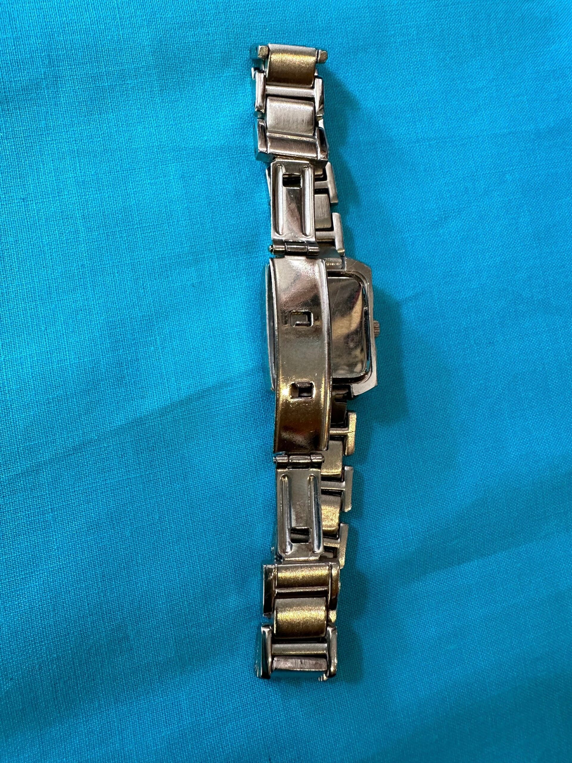 Vintage wrist watch Italy/Small Quartz watch Stainlees/Small wrist watch/Stinlees watch Quartz - immagine 7