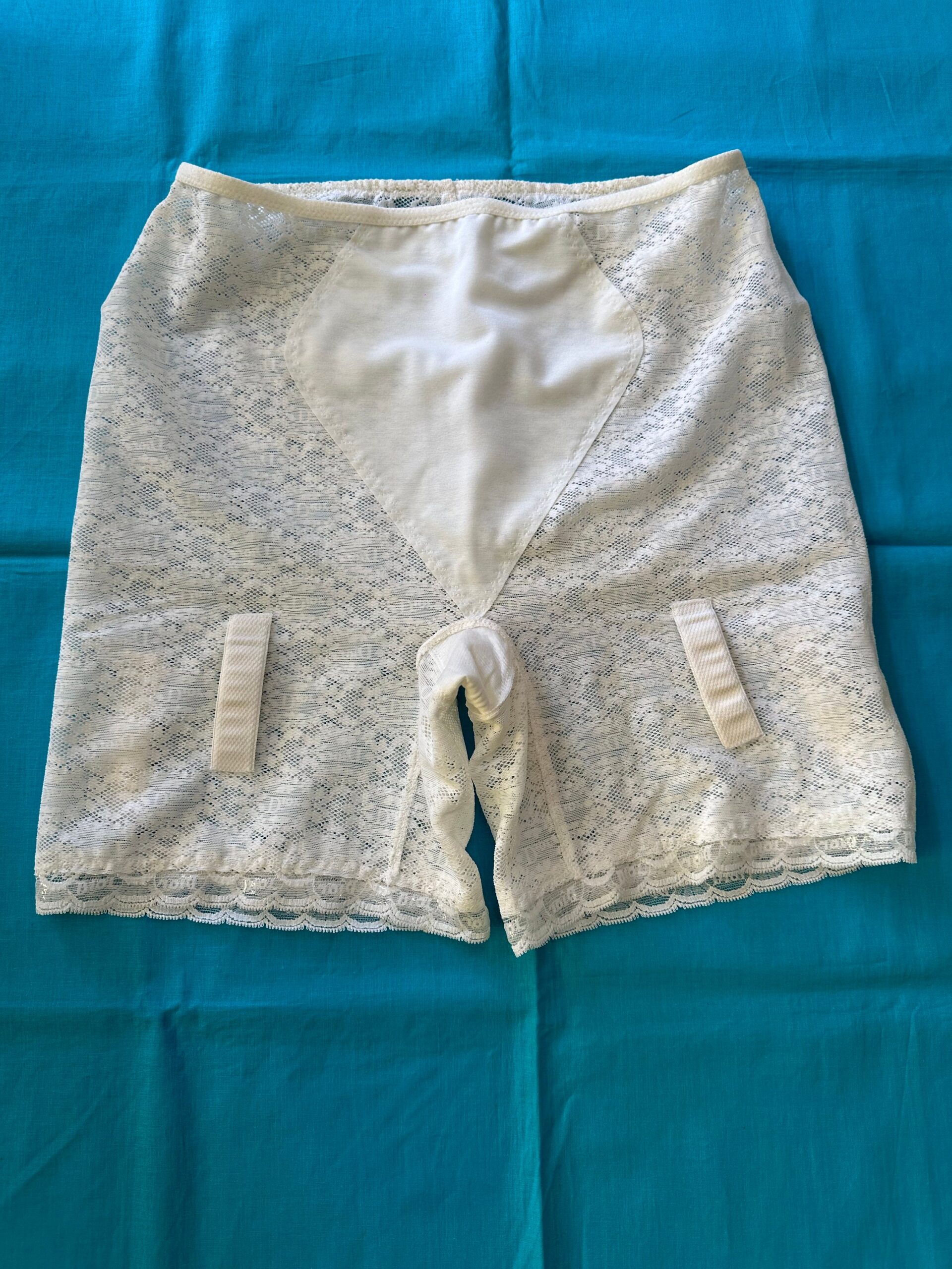 70s Vintage Luxury Christian Dior Paris culottes/White lace culottes/Lace Dior panties/Christian Dior lingerie/Rare Dior culottes - immagine 4